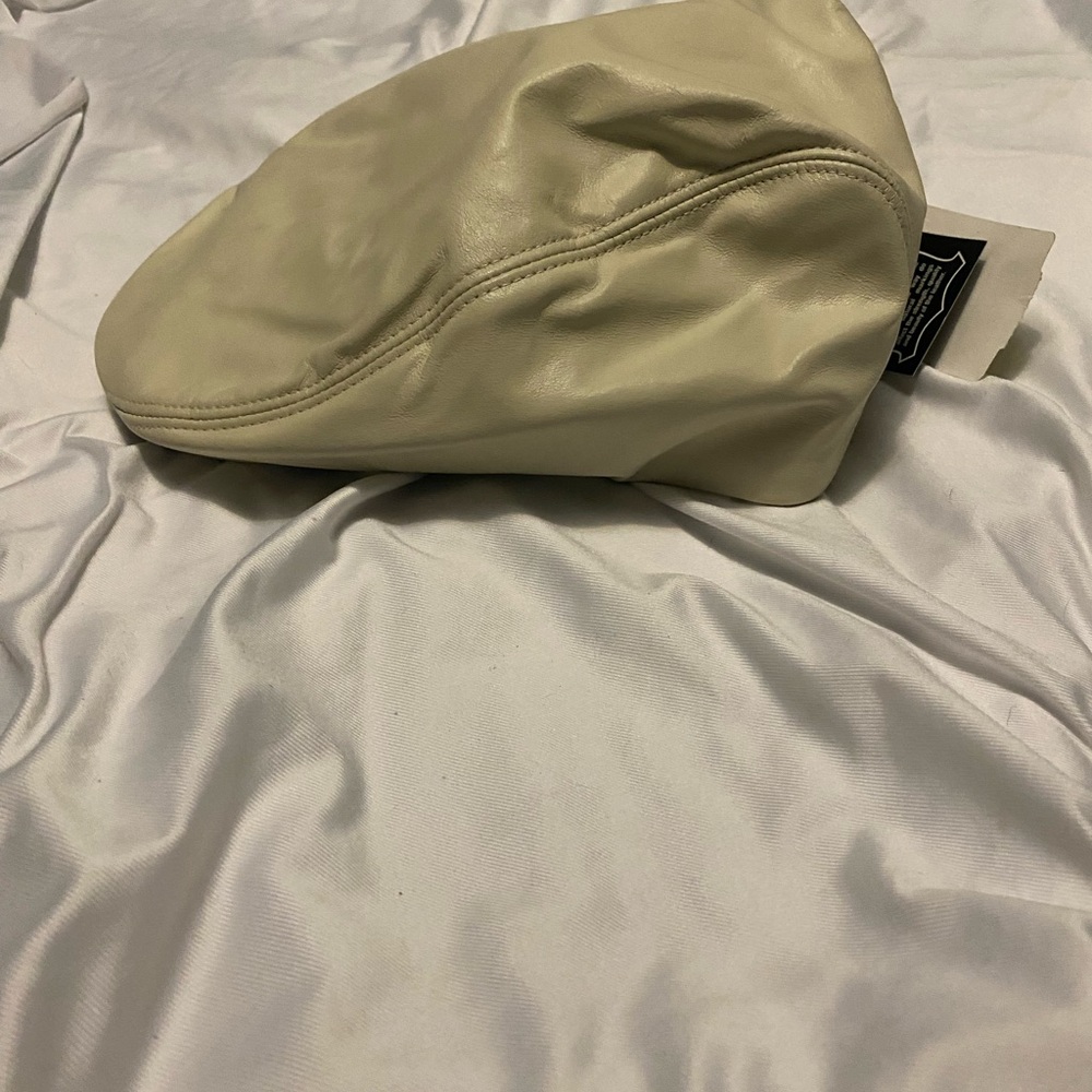 Henschel Hat Co white leather flat hat, new with tags size 3XL